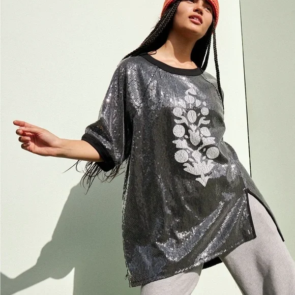 FP Movement by Free People Black and Silver Run Off Tee Size M - Picture 2 of 9